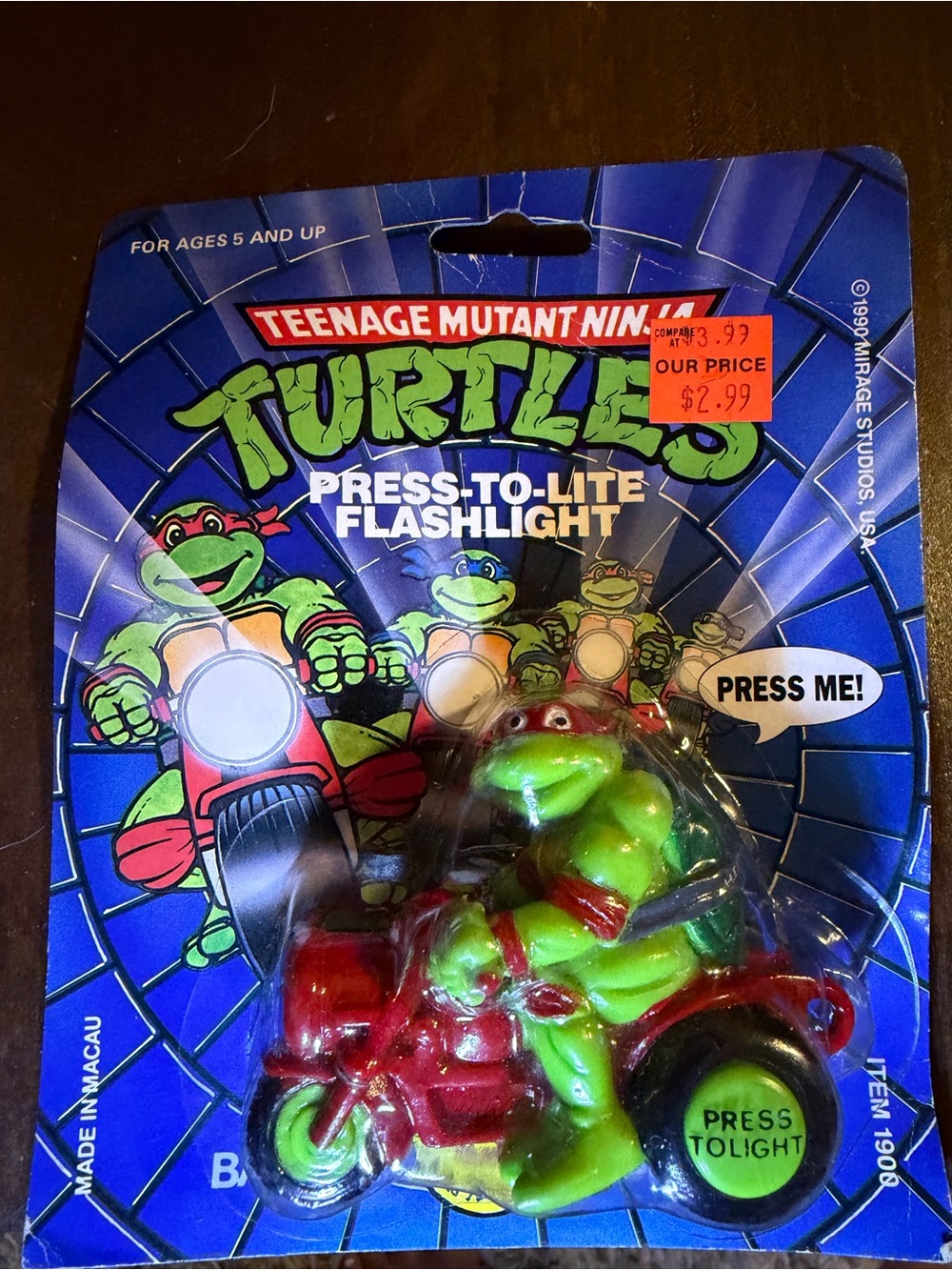 Teenage Mutant Ninja Turtles Press-to-Lite Flashlight Toy